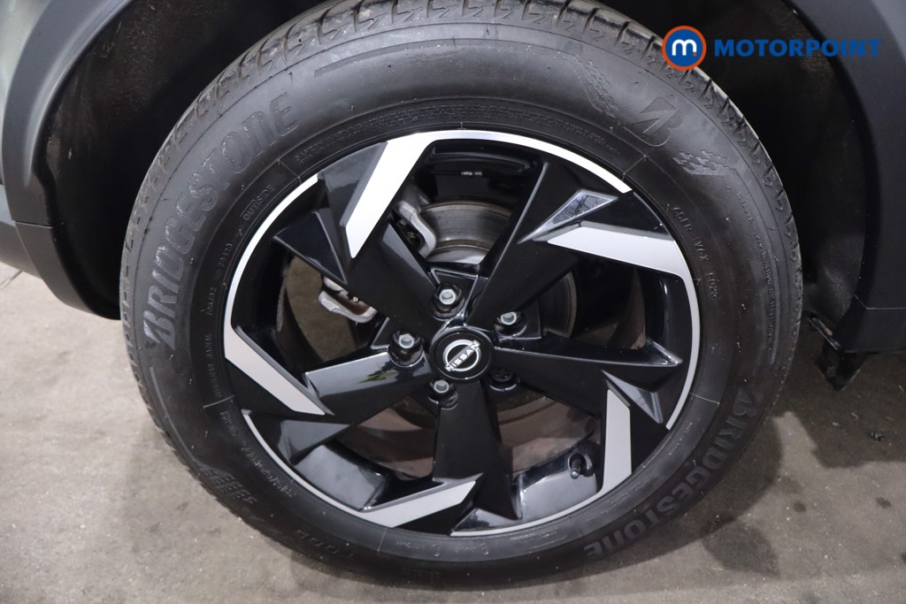 Nissan Juke N-Connecta Automatic Petrol-Electric Hybrid SUV - Stock Number (1634251) - 9th supplementary image