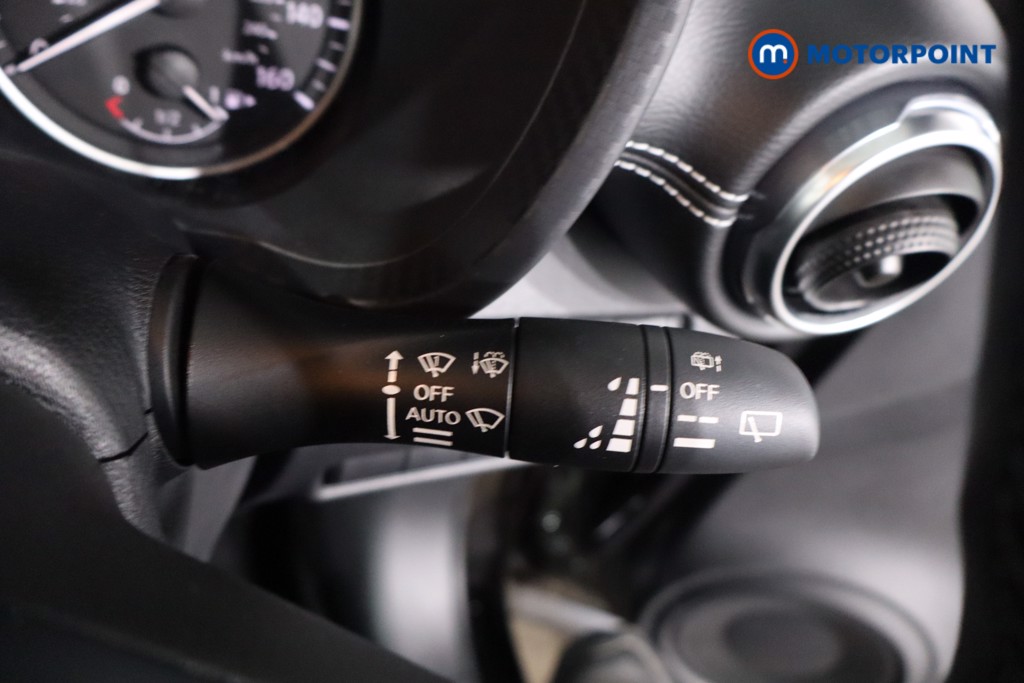 Nissan Juke N-Connecta Automatic Petrol-Electric Hybrid SUV - Stock Number (1634251) - 15th supplementary image