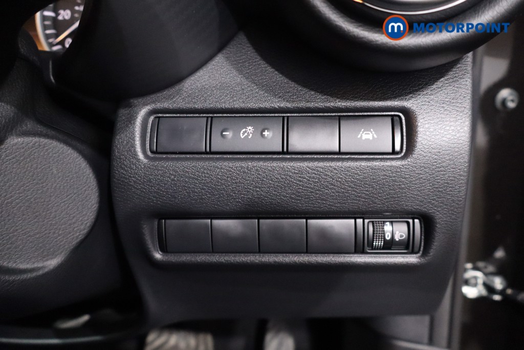 Nissan Juke N-Connecta Automatic Petrol-Electric Hybrid SUV - Stock Number (1634251) - 17th supplementary image