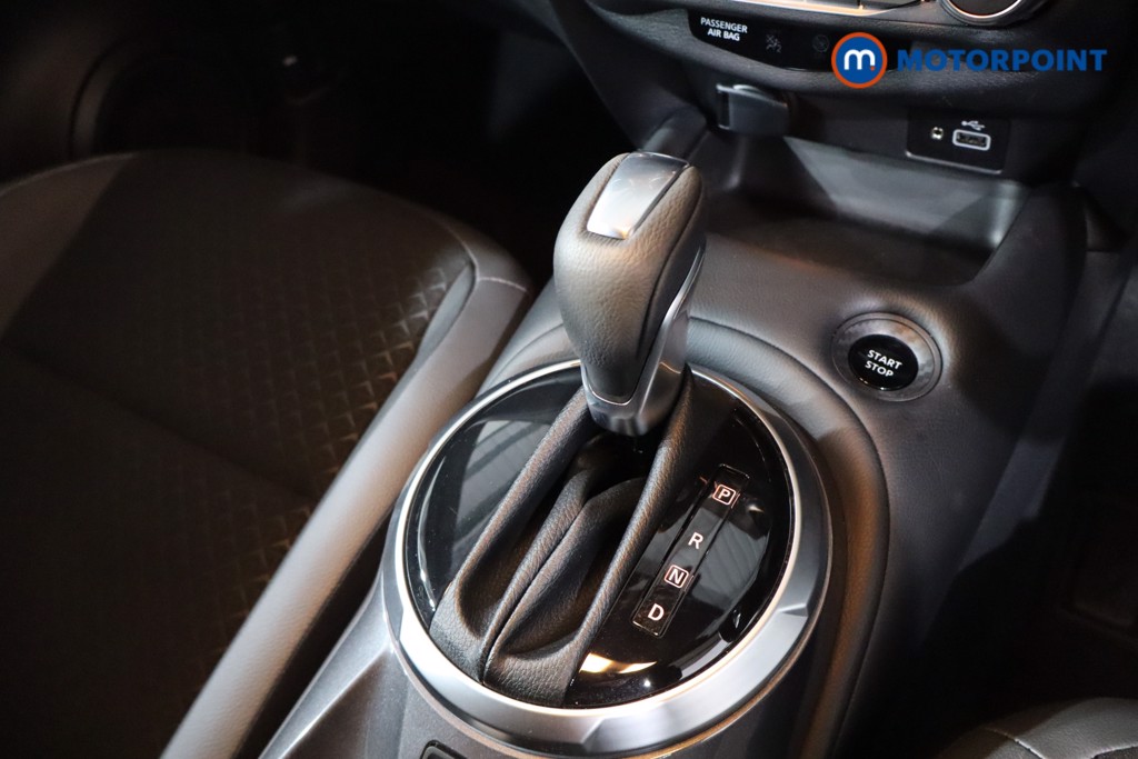 Nissan Juke N-Connecta Automatic Petrol-Electric Hybrid SUV - Stock Number (1634251) - 20th supplementary image