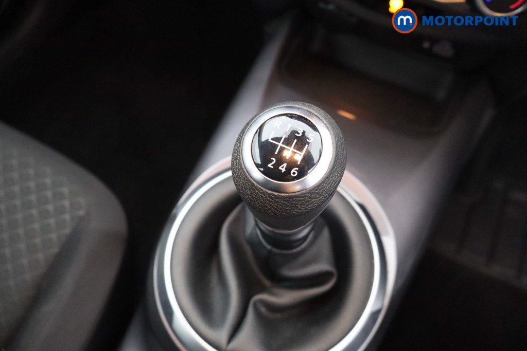 Nissan Juke Acenta Manual Petrol SUV - Stock Number (1628037) - 5th supplementary image