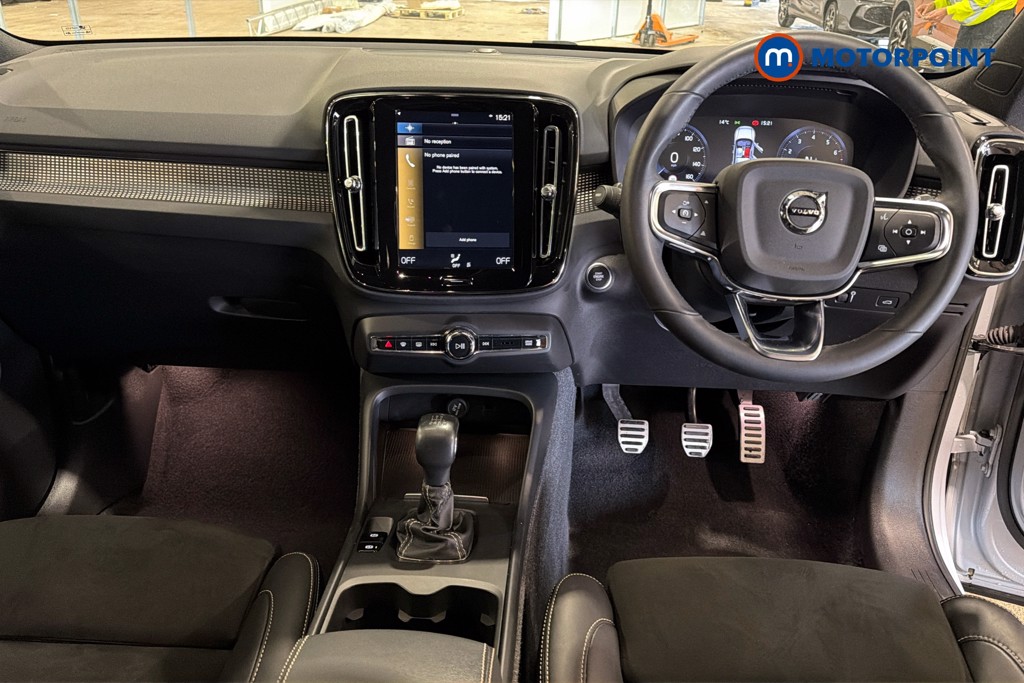 Volvo Xc40 R Design Manual Petrol SUV - Stock Number (1628928) - 1st supplementary image