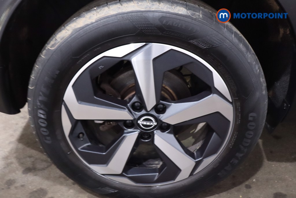 Nissan Qashqai N-Connecta Automatic Petrol-Electric Hybrid SUV - Stock Number (1630438) - 9th supplementary image