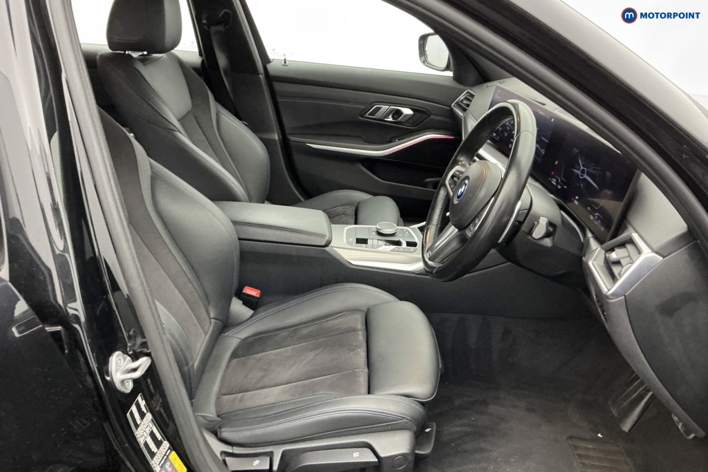 BMW 3 Series M Sport Automatic Petrol Plug-In Hybrid Estate - Stock Number (1630889) - 5th supplementary image