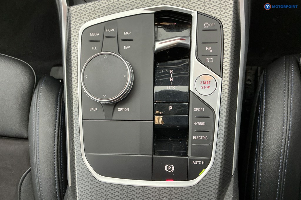 BMW 3 Series M Sport Automatic Petrol Plug-In Hybrid Estate - Stock Number (1630889) - 16th supplementary image