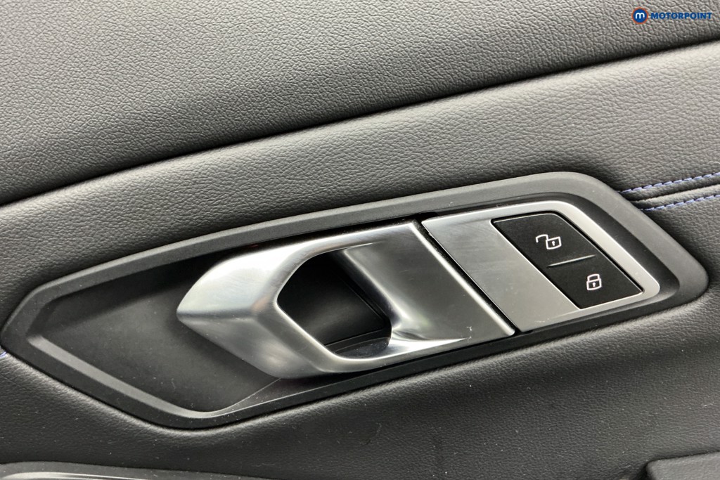 BMW 3 Series M Sport Automatic Petrol Plug-In Hybrid Estate - Stock Number (1630889) - 27th supplementary image