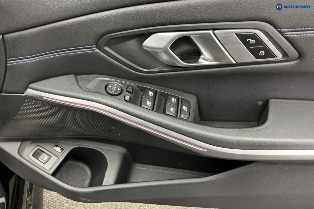 BMW 3 Series M Sport Automatic Petrol Plug-In Hybrid Estate - Stock Number (1630889) - 28th supplementary image