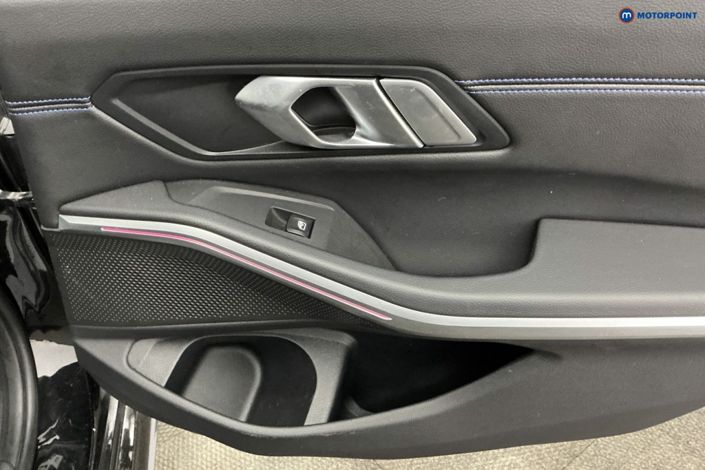 BMW 3 Series M Sport Automatic Petrol Plug-In Hybrid Estate - Stock Number (1630889) - 30th supplementary image