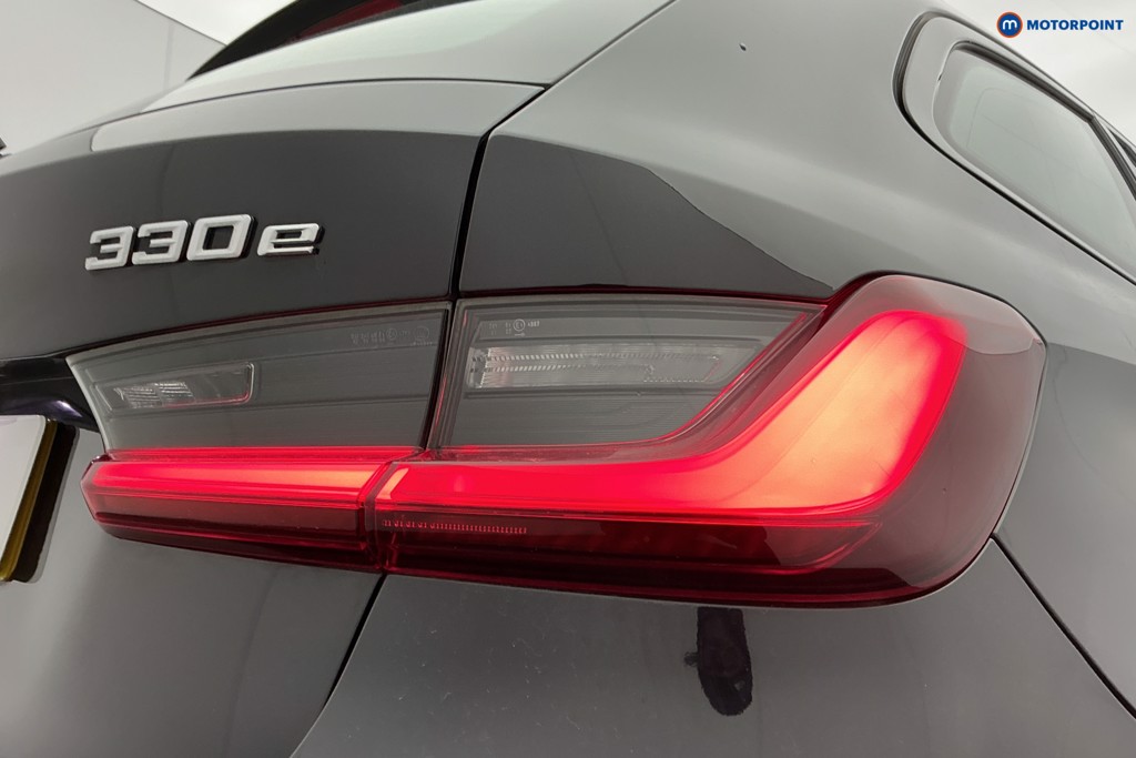 BMW 3 Series M Sport Automatic Petrol Plug-In Hybrid Estate - Stock Number (1630889) - 33rd supplementary image