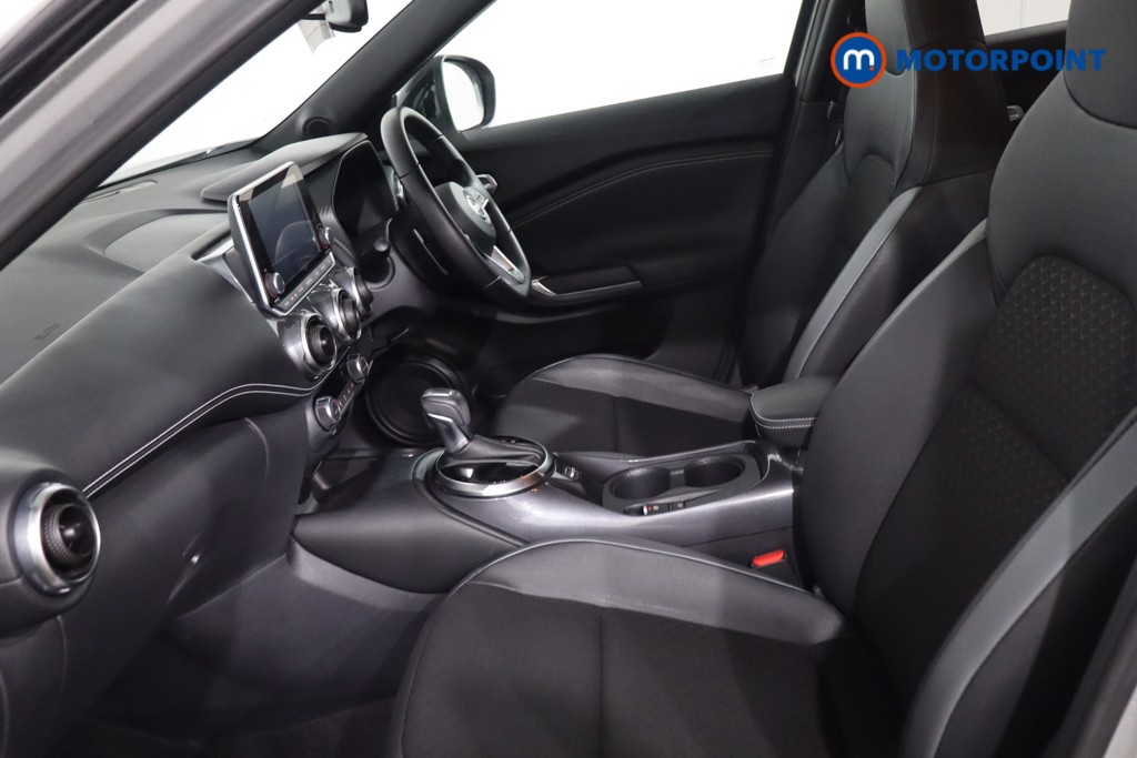 Nissan Juke N-Connecta Automatic Petrol SUV - Stock Number (1631862) - 4th supplementary image
