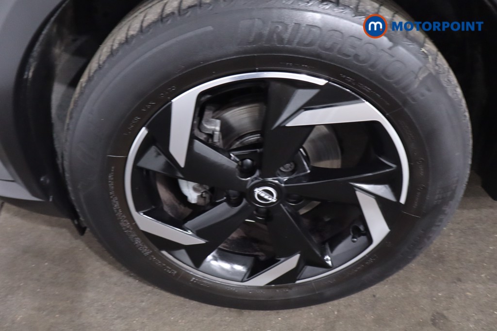 Nissan Juke N-Connecta Automatic Petrol SUV - Stock Number (1631862) - 11th supplementary image