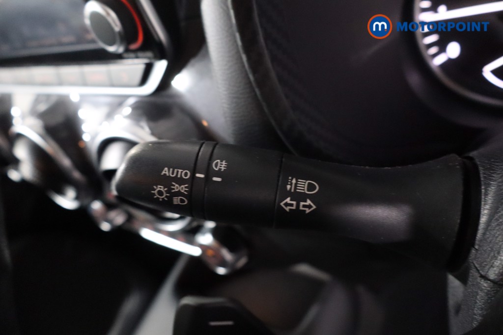 Nissan Juke N-Connecta Automatic Petrol SUV - Stock Number (1631862) - 14th supplementary image