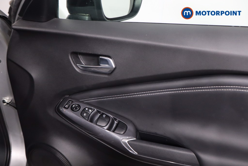 Nissan Juke N-Connecta Automatic Petrol SUV - Stock Number (1631862) - 25th supplementary image