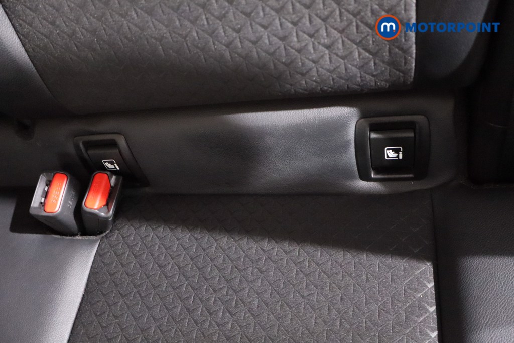 Nissan Juke N-Connecta Automatic Petrol SUV - Stock Number (1631862) - 26th supplementary image