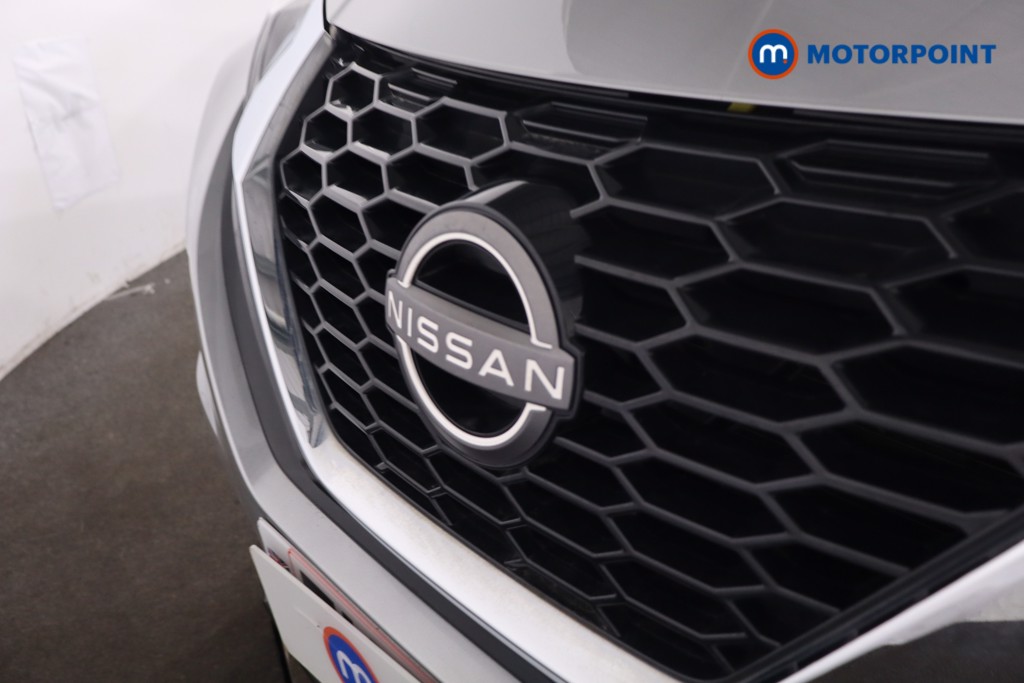 Nissan Juke N-Connecta Automatic Petrol SUV - Stock Number (1631862) - 30th supplementary image