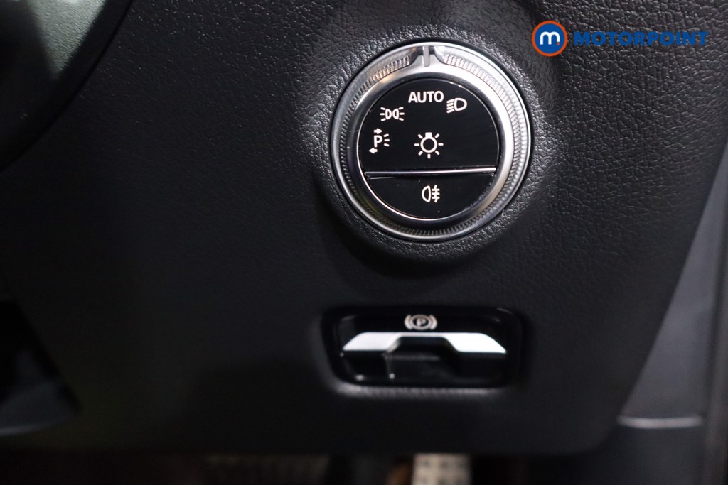 Mercedes-Benz C Class Amg Line Automatic Petrol Saloon - Stock Number (1632005) - 17th supplementary image