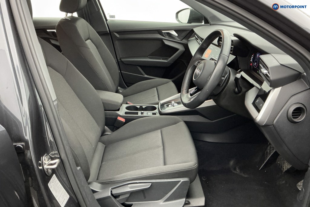 Audi A3 Technik Automatic Petrol Hatchback - Stock Number (1632051) - 5th supplementary image