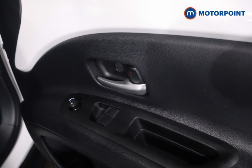 Toyota Aygo X Edge Manual Petrol Hatchback - Stock Number (1633316) - 23rd supplementary image