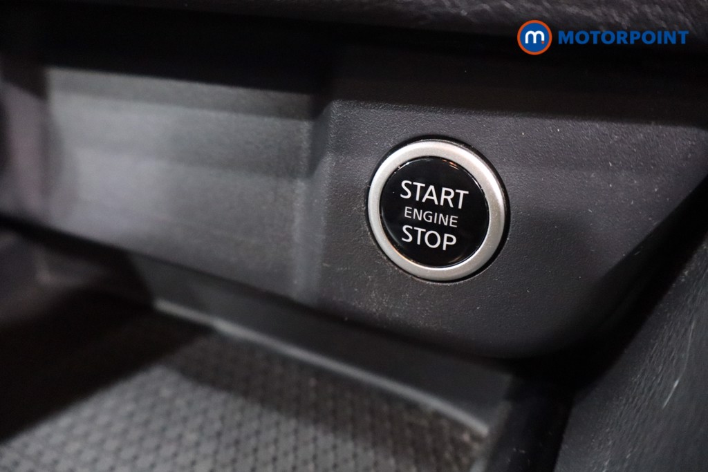 Nissan Qashqai Acenta Premium Manual Petrol SUV - Stock Number (1634241) - 21st supplementary image