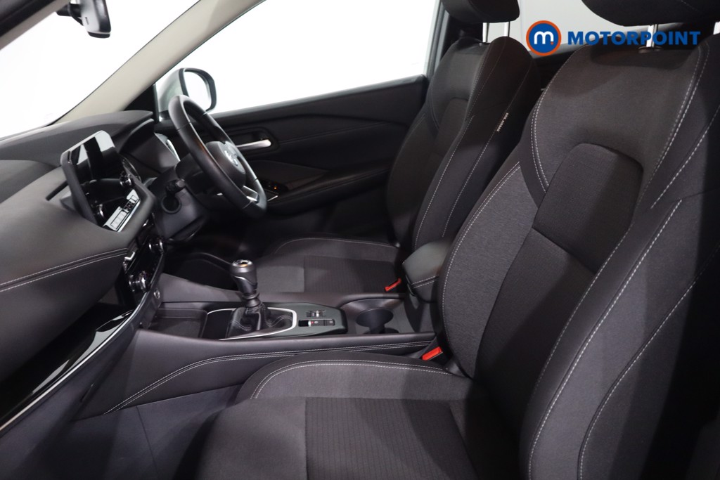 Nissan Qashqai N-Connecta Manual Petrol SUV - Stock Number (1634256) - 4th supplementary image