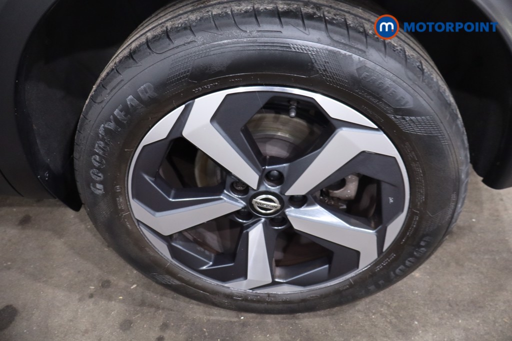 Nissan Qashqai N-Connecta Manual Petrol SUV - Stock Number (1634256) - 11th supplementary image