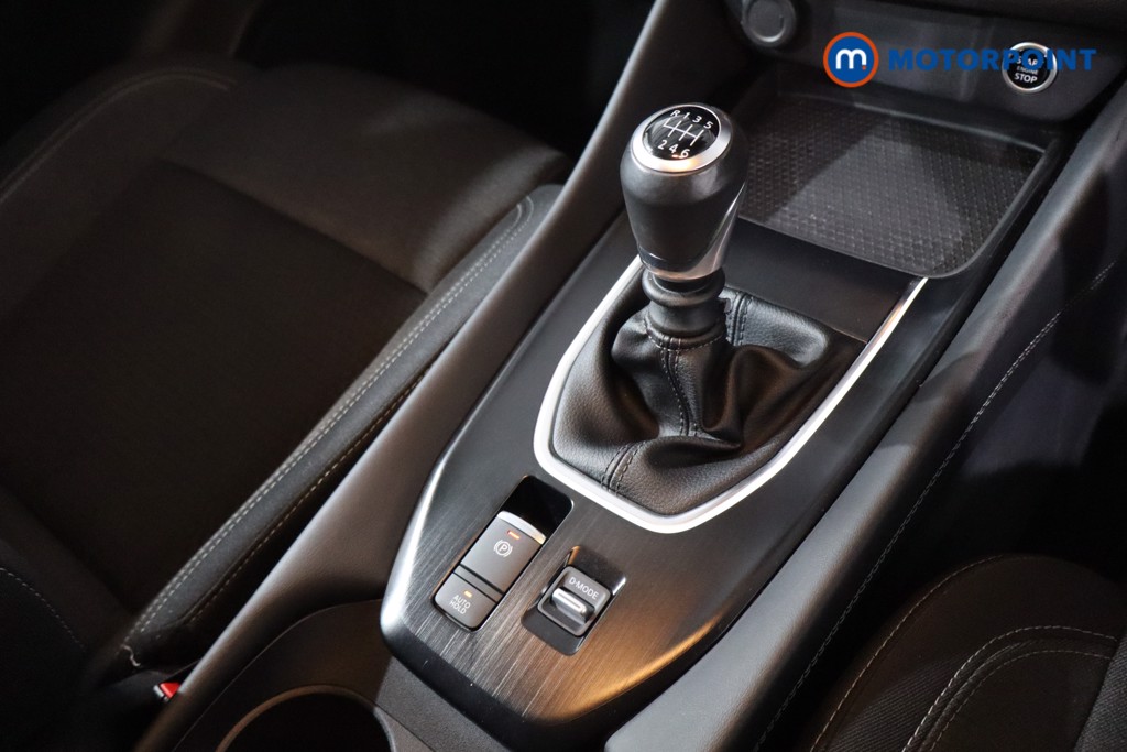 Nissan Qashqai N-Connecta Manual Petrol SUV - Stock Number (1634256) - 20th supplementary image