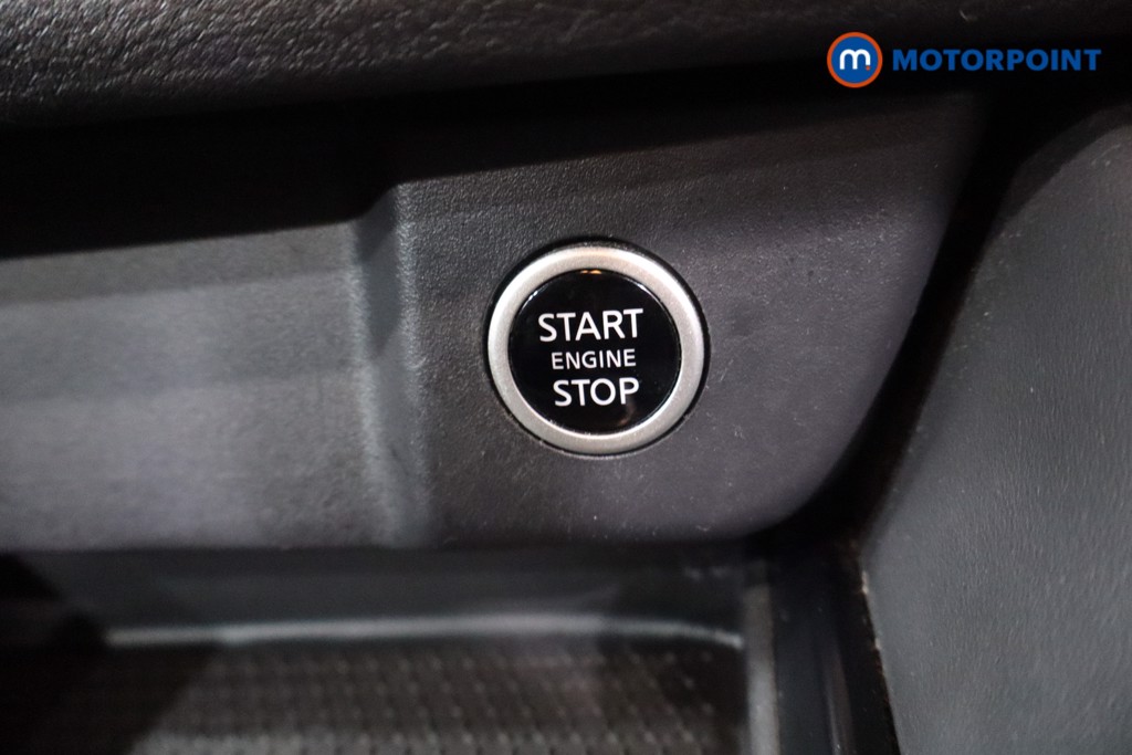 Nissan Qashqai N-Connecta Manual Petrol SUV - Stock Number (1634256) - 22nd supplementary image