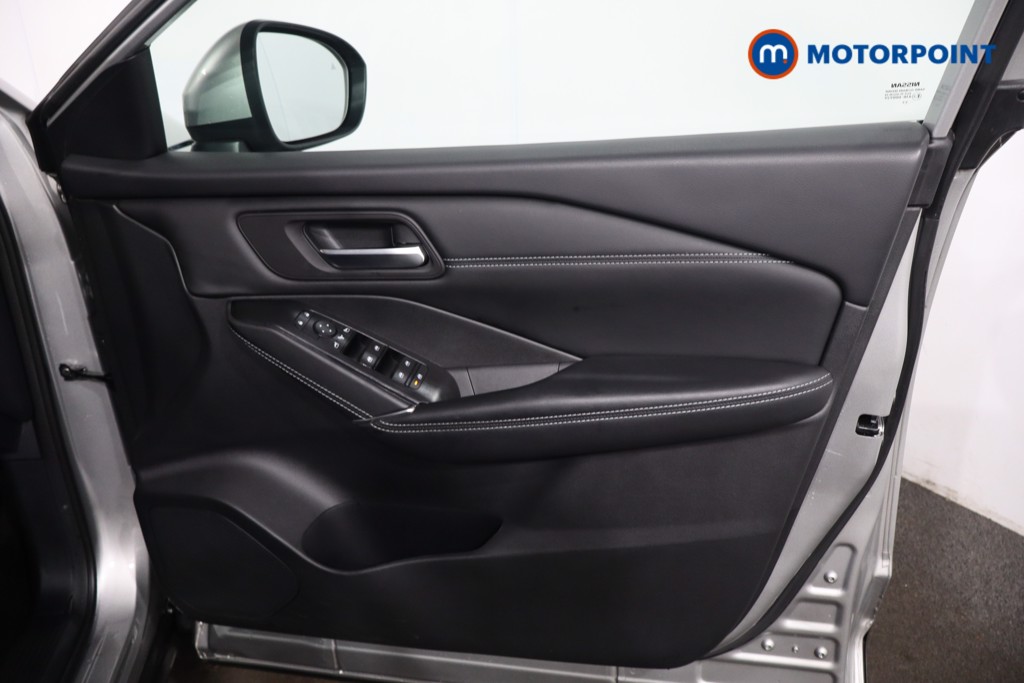 Nissan Qashqai N-Connecta Manual Petrol SUV - Stock Number (1634256) - 24th supplementary image