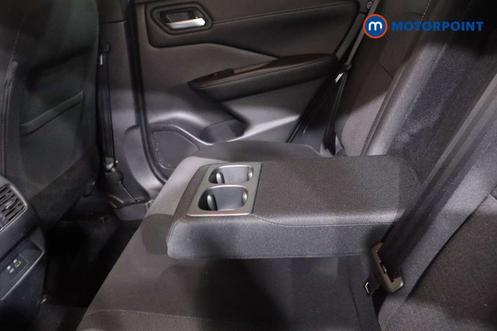 Nissan Qashqai N-Connecta Manual Petrol SUV - Stock Number (1634256) - 27th supplementary image
