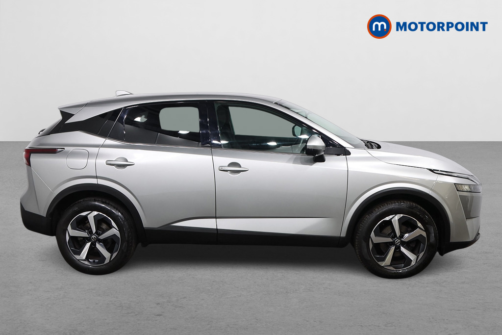 Nissan Qashqai N-Connecta Manual Petrol SUV - Stock Number (1634256) - Drivers side