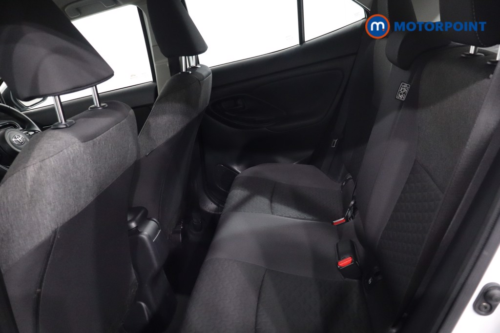 Toyota Yaris Cross Icon Automatic Petrol-Electric Hybrid Estate - Stock Number (1634429) - 5th supplementary image