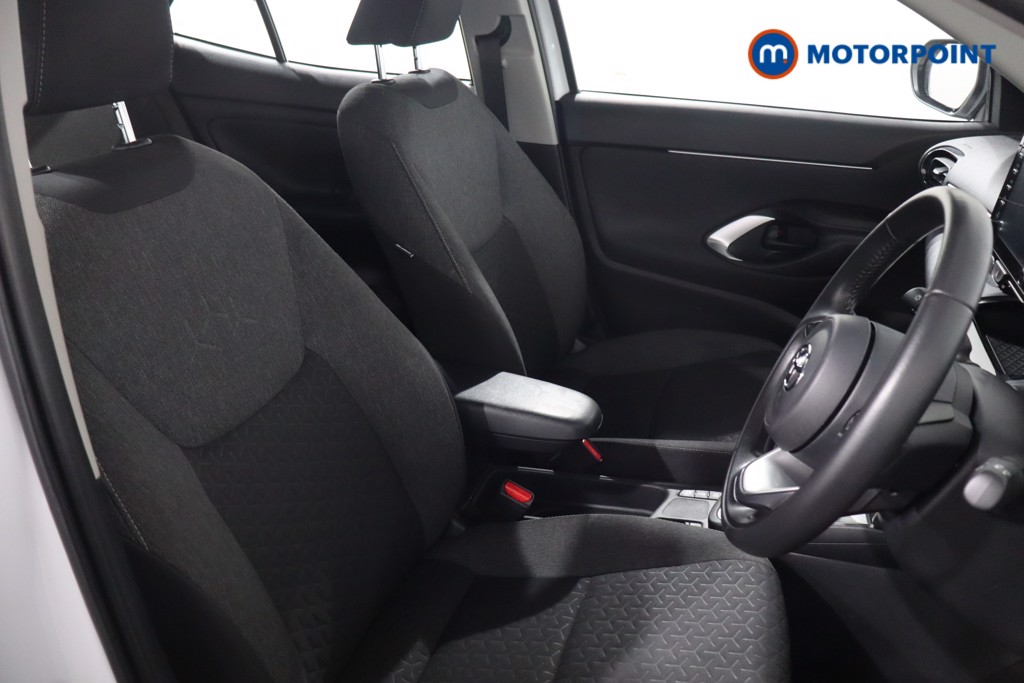 Toyota Yaris Cross Icon Automatic Petrol-Electric Hybrid Estate - Stock Number (1634429) - 23rd supplementary image