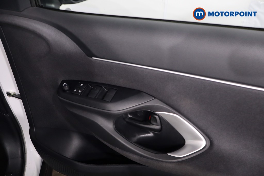 Toyota Yaris Cross Icon Automatic Petrol-Electric Hybrid Estate - Stock Number (1634429) - 25th supplementary image