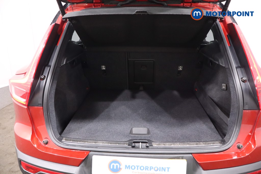 Volvo Xc40 R Design Automatic Petrol SUV - Stock Number (1634856) - 38th supplementary image