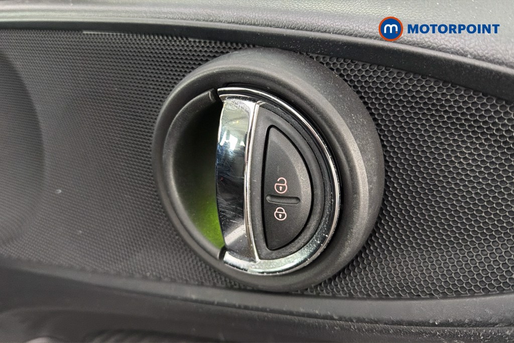 Mini Clubman Cooper Automatic Petrol Estate - Stock Number (1623885) - 42nd supplementary image
