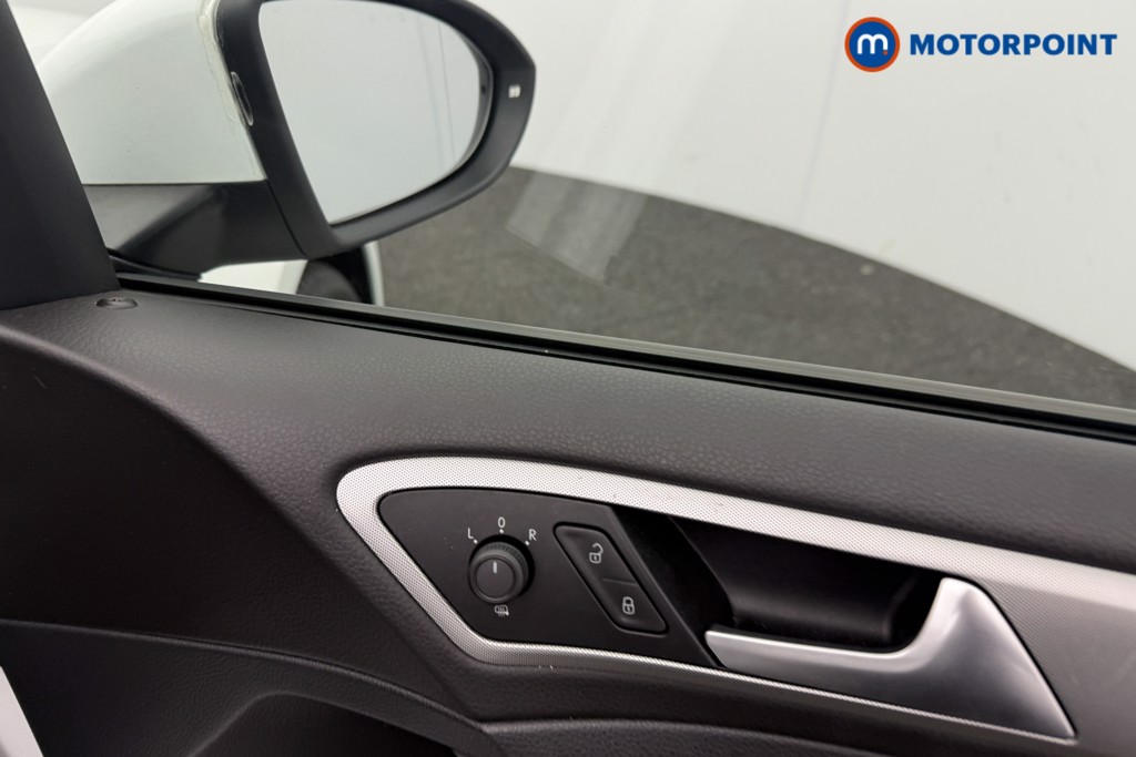 Volkswagen Golf S Automatic Petrol Hatchback - Stock Number (1626998) - 11th supplementary image