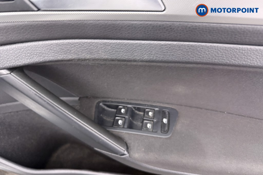 Volkswagen Golf S Automatic Petrol Hatchback - Stock Number (1626998) - 12th supplementary image