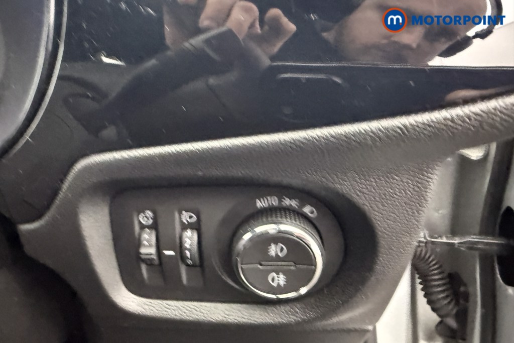 Vauxhall Corsa GS Manual Petrol Hatchback - Stock Number (1630377) - 13th supplementary image