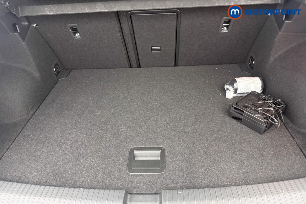 Volkswagen T-Roc R-Line Automatic Petrol SUV - Stock Number (1630933) - 5th supplementary image