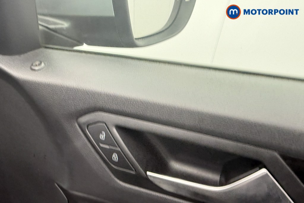 Volkswagen T-Roc R-Line Automatic Petrol SUV - Stock Number (1630933) - 11th supplementary image