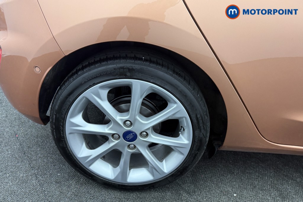 Ford Fiesta Titanium B-Pluso Play Automatic Petrol Hatchback - Stock Number (1632283) - 5th supplementary image