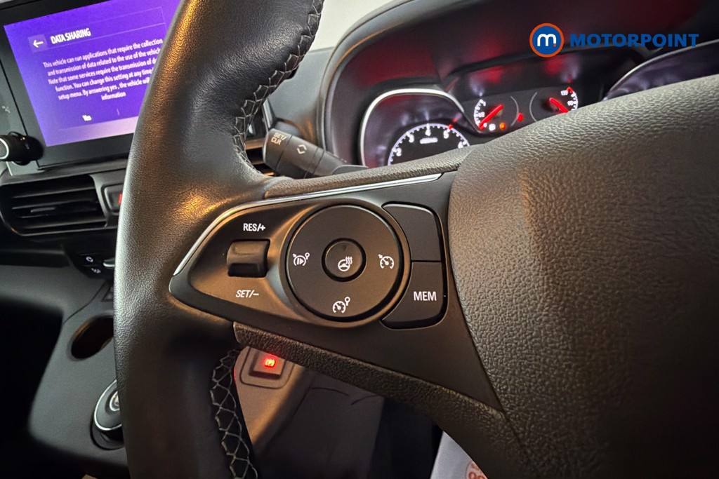 Vauxhall Combo Life Elite Automatic Diesel People Carrier - Stock Number (1633325) - 3rd supplementary image