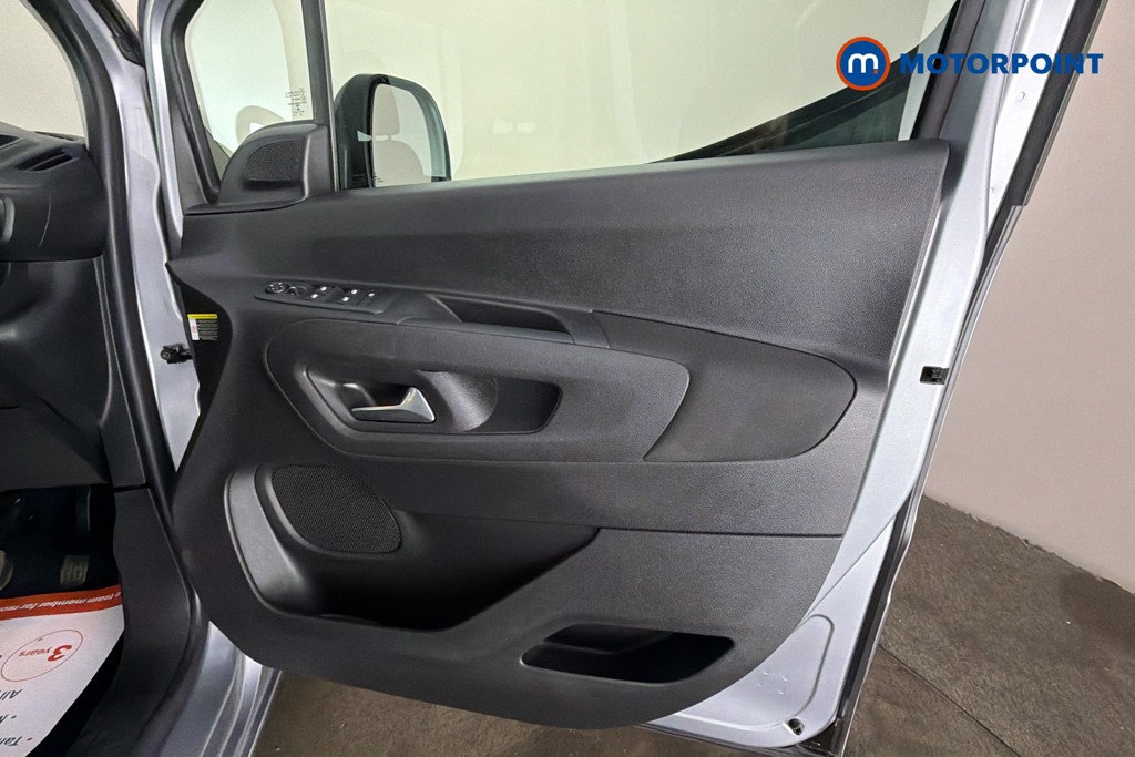 Vauxhall Combo Life Elite Automatic Diesel People Carrier - Stock Number (1633325) - 19th supplementary image