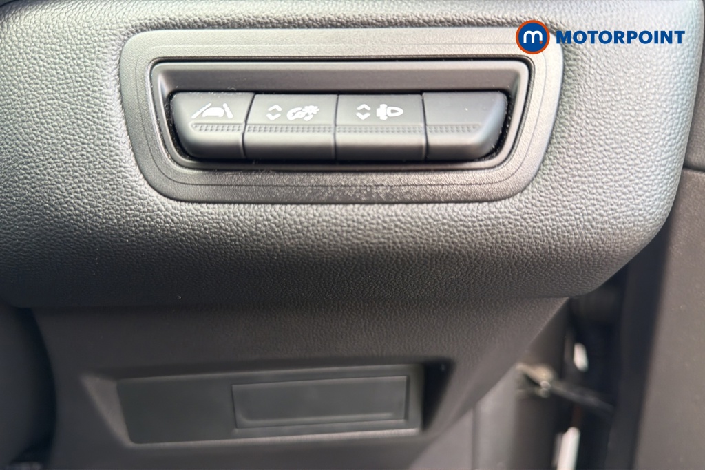 Renault Captur S Edition Manual Petrol SUV - Stock Number (1634648) - 11th supplementary image