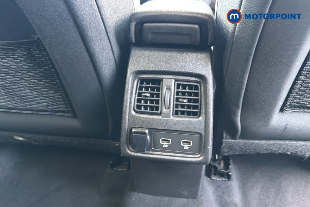 Renault Captur S Edition Manual Petrol SUV - Stock Number (1634648) - 28th supplementary image