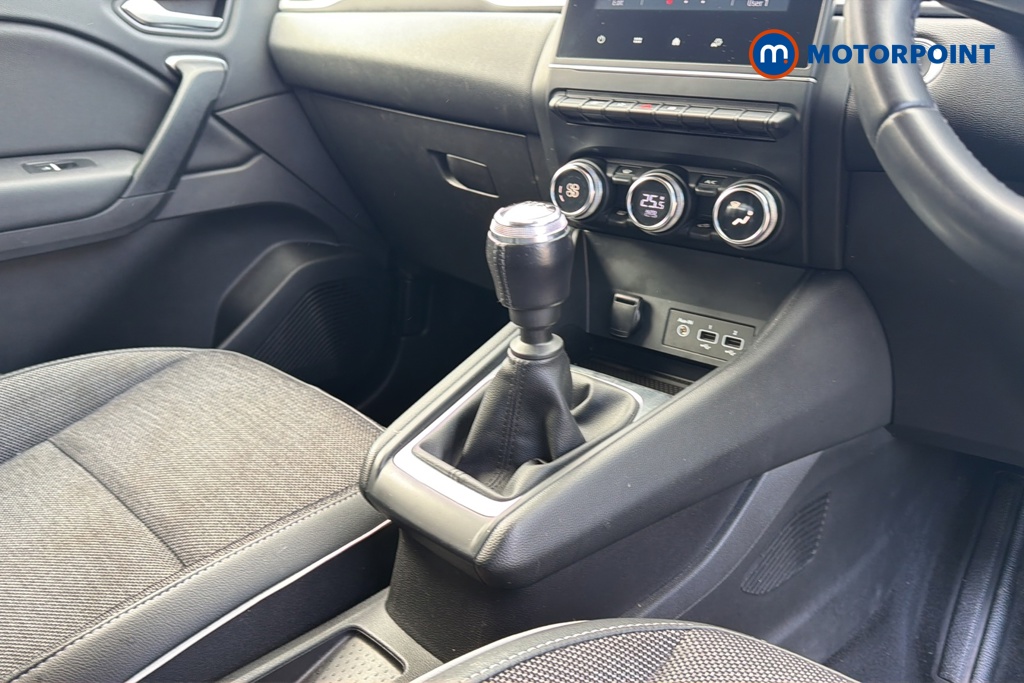 Renault Captur S Edition Manual Petrol SUV - Stock Number (1634648) - 1st supplementary image