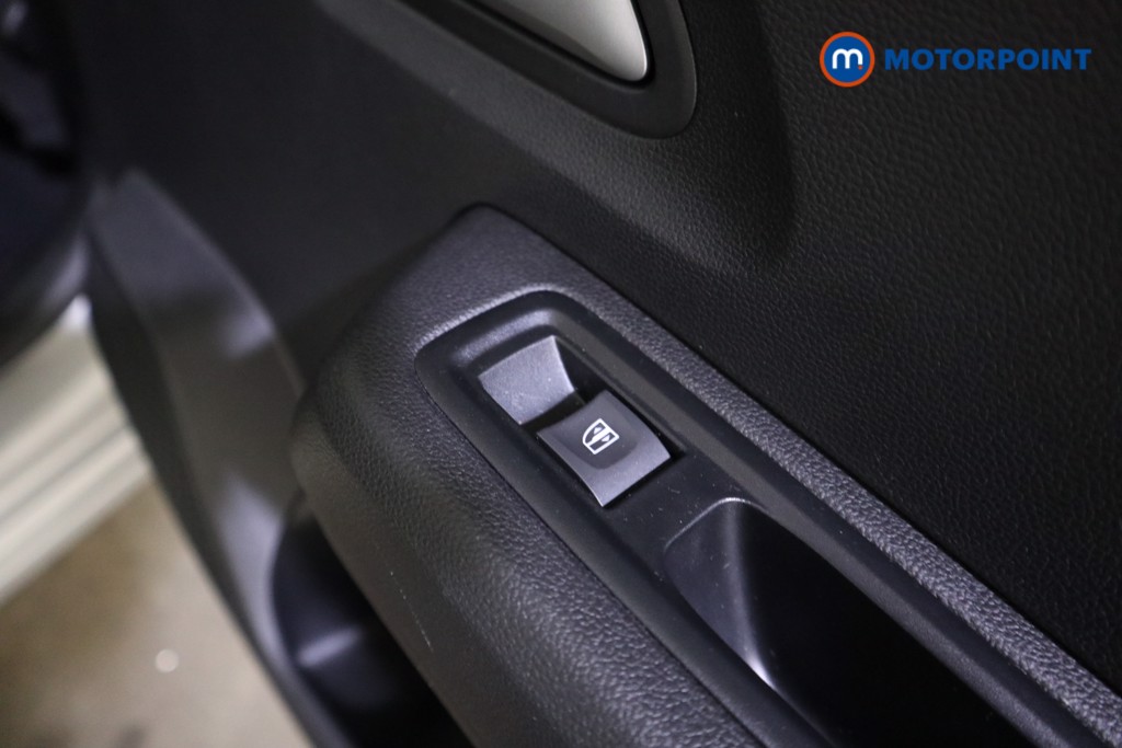 Dacia Sandero Expression Manual Petrol Hatchback - Stock Number (1617860) - 19th supplementary image