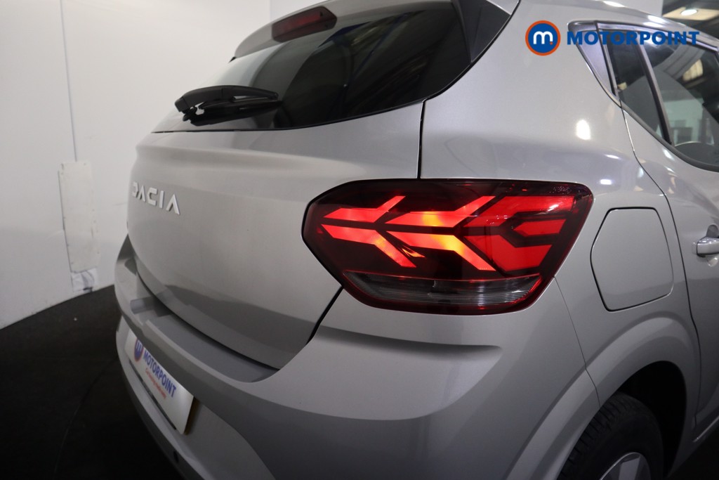 Dacia Sandero Expression Manual Petrol Hatchback - Stock Number (1617860) - 29th supplementary image