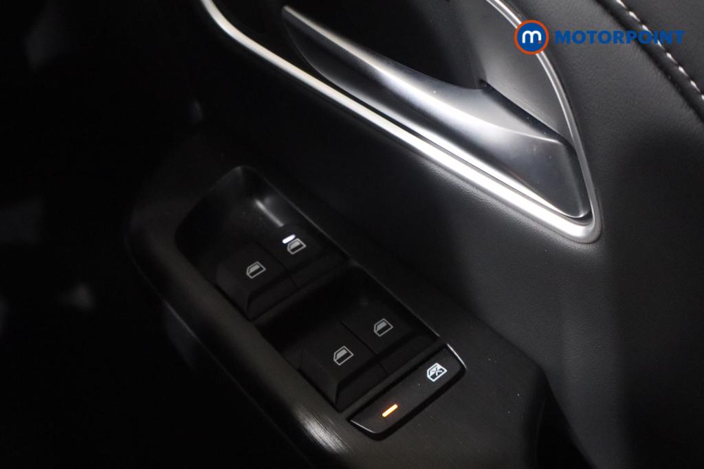 Mg Motor Uk ZS Trophy Automatic Petrol-Electric Hybrid SUV - Stock Number (1618001) - 7th supplementary image