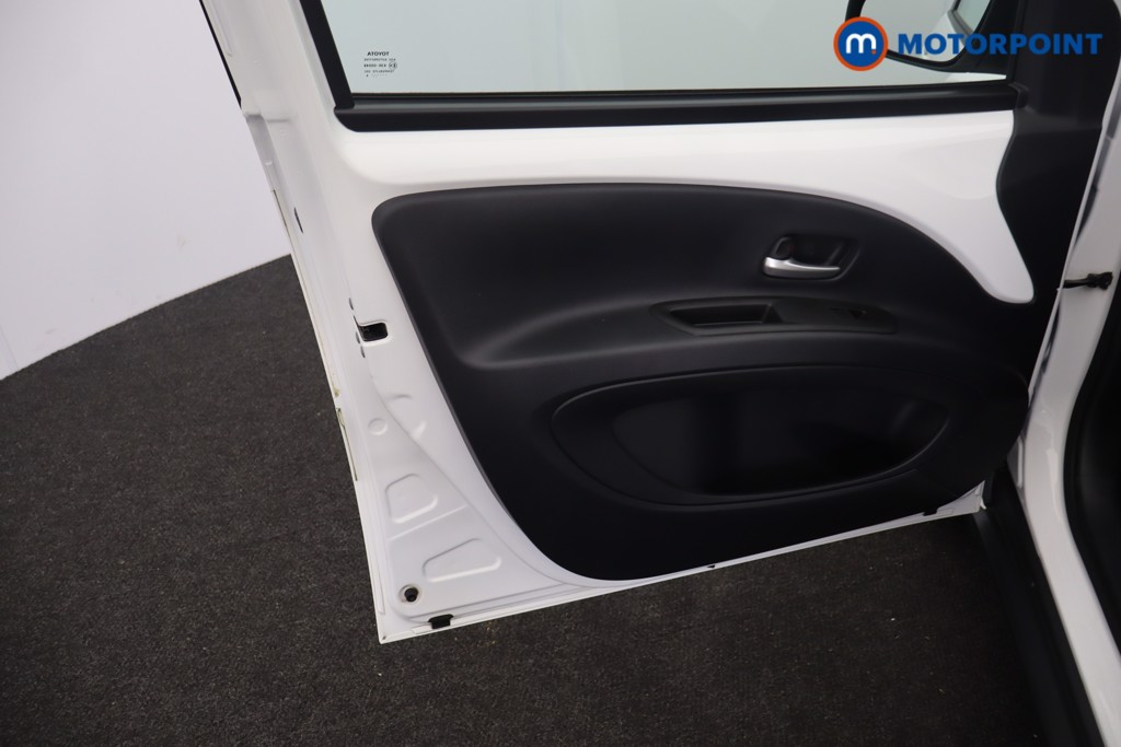 Toyota Aygo X Pure Manual Petrol Hatchback - Stock Number (1620554) - 25th supplementary image